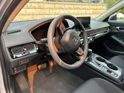 Used 2023 Honda Civic LX image 9
