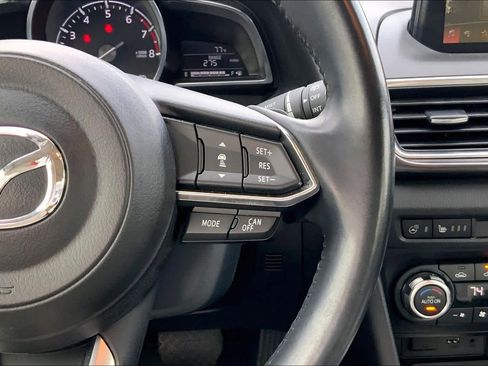 Used 2018 MAZDA MAZDA3 Grand Touring w/ Premium Equipment Package FWD image 25