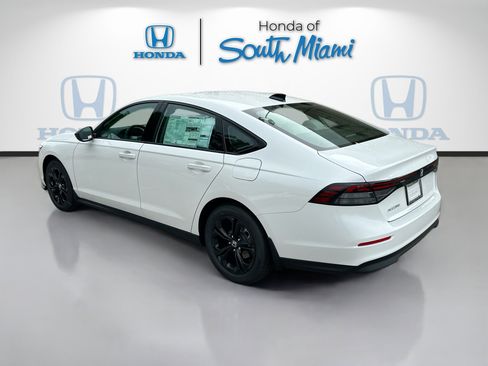 New 2025 Honda Accord SE image 4
