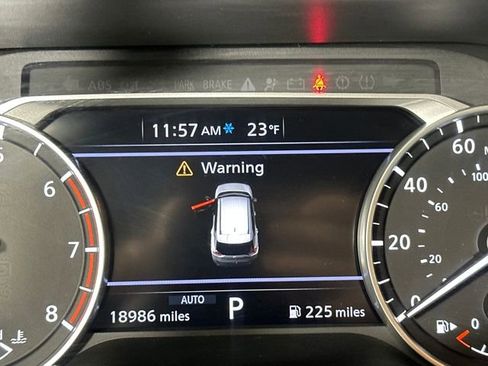 Used 2021 Nissan Rogue SV w/ Premium Package image 18