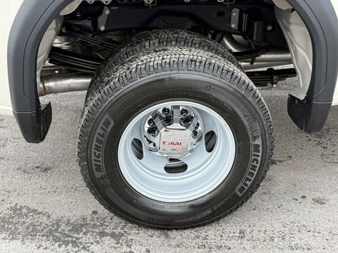 New 2026 GMC Sierra 3500 SLE image 11