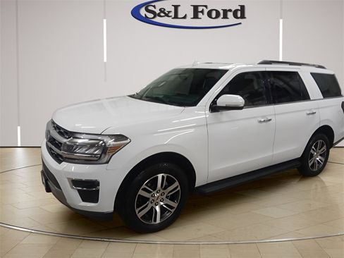 Certified 2024 Ford Expedition Limited image 2