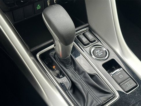 Used 2025 Mitsubishi Eclipse Cross SE image 25