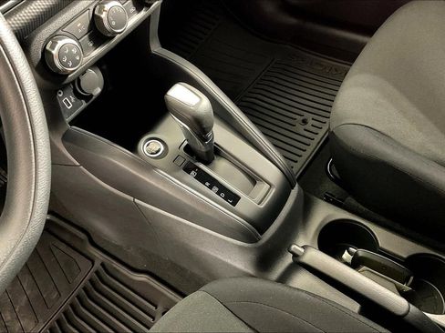 New 2025 Nissan Kicks Play S image 12