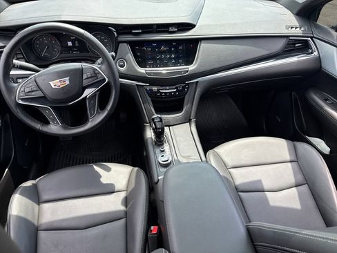 Certified 2024 Cadillac XT5 Premium Luxury w/ Technology Package FWD image 17