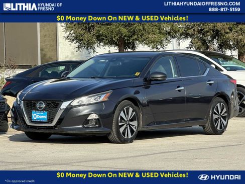 Used 2019 Nissan Altima 2.5 SV image 1