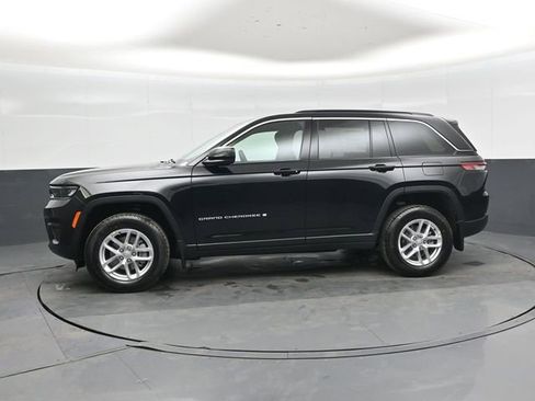 New 2026 Jeep Grand Cherokee Laredo w/ MOPAR Finishing Package image 7
