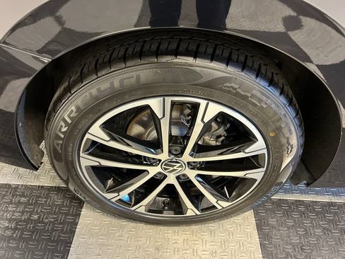 Certified 2024 Volkswagen Jetta Sport FWD image 14