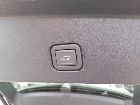 New 2025 Cadillac Lyriq Luxury image 27