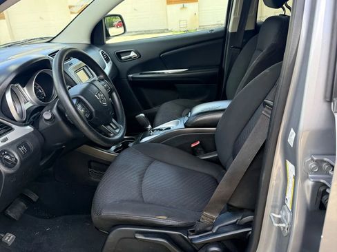 Used 2016 Dodge Journey SXT image 6