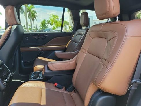 Certified 2023 Lincoln Aviator Reserve w/ Equipment Group 201A RWD image 16