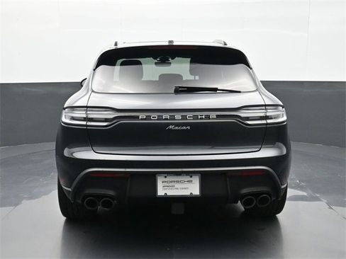 Used 2025 Porsche Macan image 24