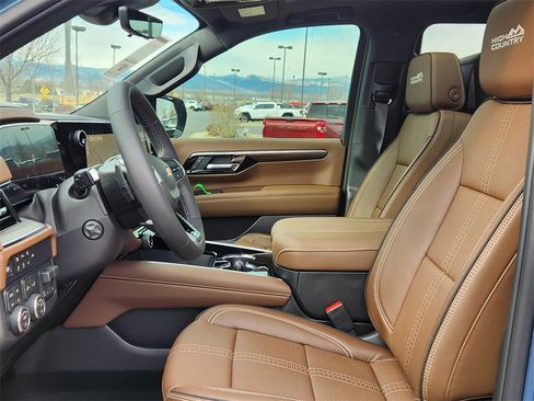 New 2026 Chevrolet Suburban High Country image 10