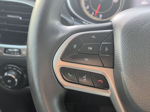 Used 2022 Jeep Cherokee Limited AWD/4WD image 14