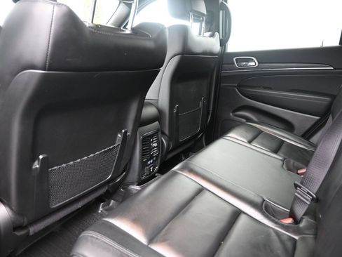 Used 2021 Jeep Grand Cherokee Limited AWD/4WD image 21