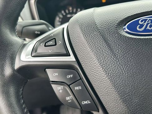 Used 2017 Ford Fusion SE w/ Equipment Group 201A FWD image 20