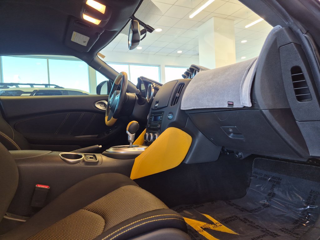 Used 2019 Nissan 370Z Coupe w/ Z34 Heritage Edition - Blue RWD image 25
