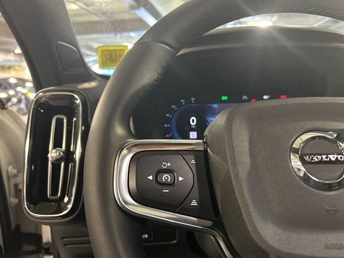 Certified 2023 Volvo C40 Recharge Core w/ Climate Package image 11