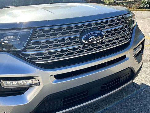 Used 2023 Ford Explorer Limited image 29