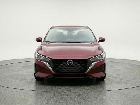 Used 2025 Nissan Sentra SV image 2