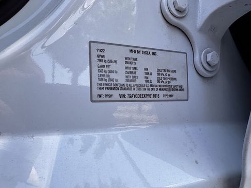 Used 2023 Tesla Model Y Long Range AWD/4WD image 25