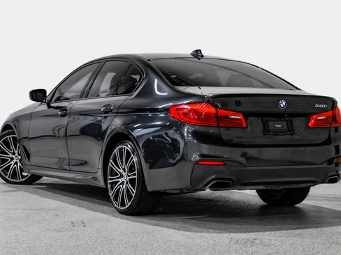 Used 2019 BMW 540i w/ M Sport Package RWD image 8