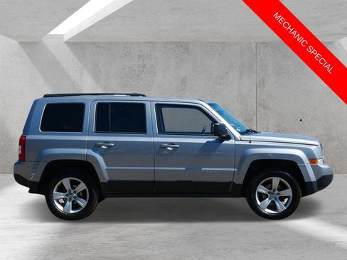 Used 2015 Jeep Patriot Latitude w/ Sun/Sound Group AWD/4WD image 2