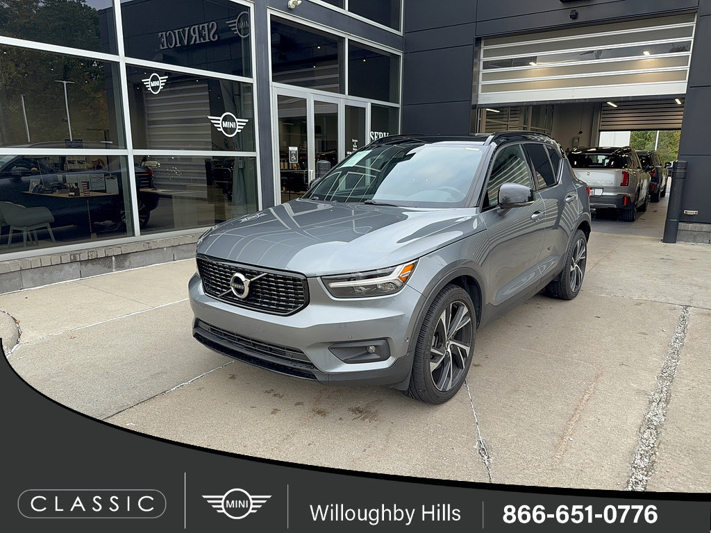 Used 2019 Volvo XC40 T5 R-Design AWD/4WD image 1