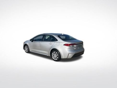 Used 2024 Toyota Corolla LE FWD image 5