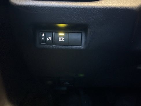 Used 2025 Toyota RAV4 XLE image 28