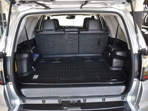 Used 2023 Toyota 4Runner SR5 Premium w/ Moonroof Package RWD image 53