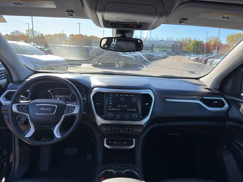 Certified 2023 GMC Acadia SLT w/ Preferred Package image 29