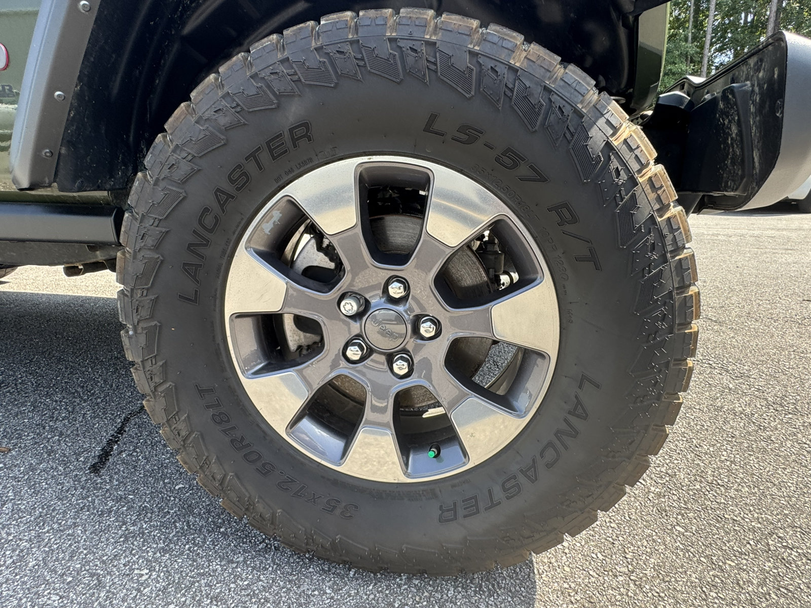 Used 2022 Jeep Wrangler Unlimited Rubicon AWD/4WD image 13