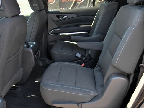 Used 2024 Chevrolet Traverse LT FWD image 44