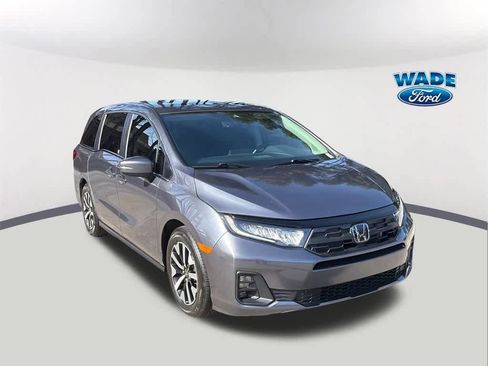 Used 2025 Honda Odyssey EX-L image 3