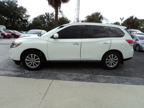 Used 2014 Nissan Pathfinder S FWD image 5