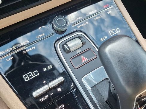 Used 2023 Porsche Cayenne S image 18