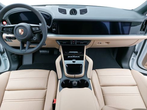 New 2026 Porsche Cayenne image 11