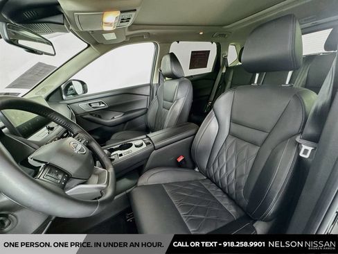 Certified 2026 Nissan Rogue Platinum w/ Platinum Premium Package AWD/4WD image 22