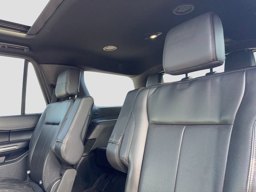 Used 2021 Ford Expedition XLT AWD/4WD image 22