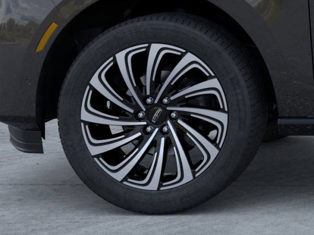 New 2025 Lincoln Navigator Black Label AWD/4WD image 19