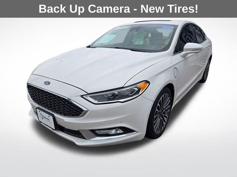 Used 2018 Ford Fusion Energi Platinum image 3