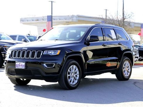 Used 2021 Jeep Grand Cherokee Laredo image 7