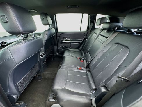 Used 2023 Mercedes-Benz GLB 250 4MATIC image 15