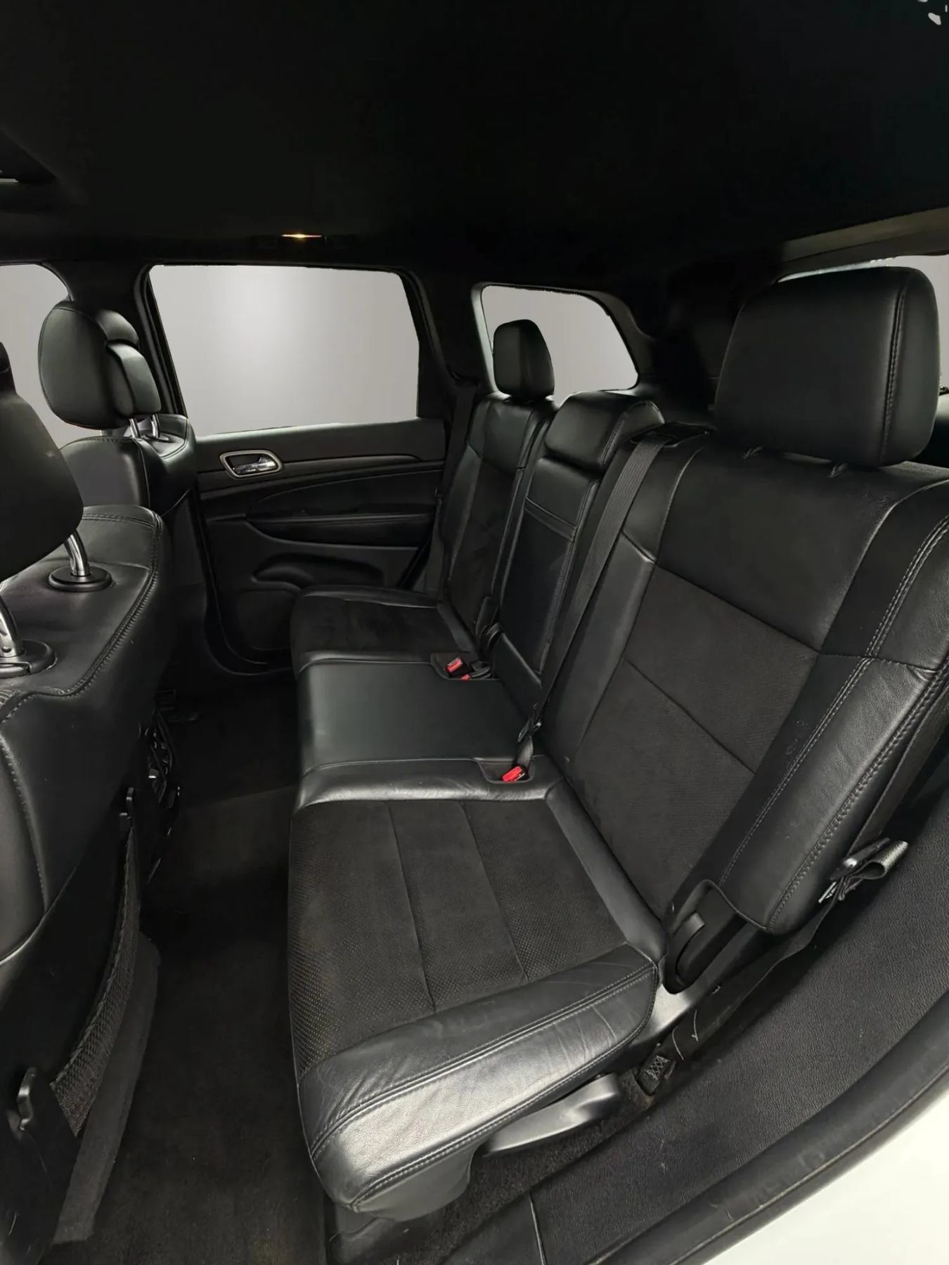 Used 2015 Jeep Grand Cherokee Altitude AWD/4WD image 12
