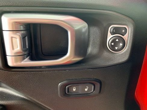 Used 2024 Jeep Gladiator Sport AWD/4WD image 33