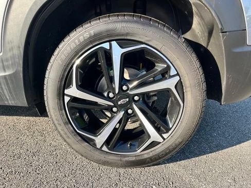 Used 2023 Chevrolet TrailBlazer RS AWD/4WD image 11