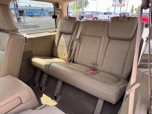 Used 2010 Lincoln Navigator 4WD image 12