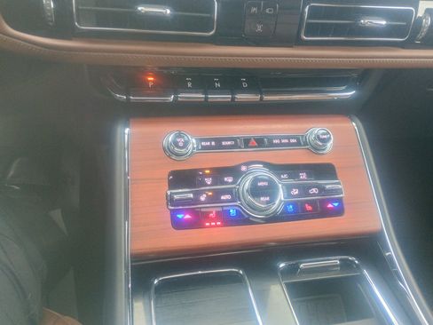 Used 2023 Lincoln Aviator Reserve image 27