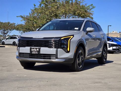 New 2026 Kia Sportage EX image 2